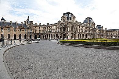 《冲就完事模拟器》今年每季度都有免费更新和DLC